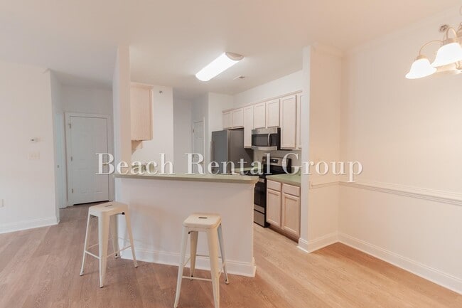 Building Photo - 2029 Silvercrest Dr