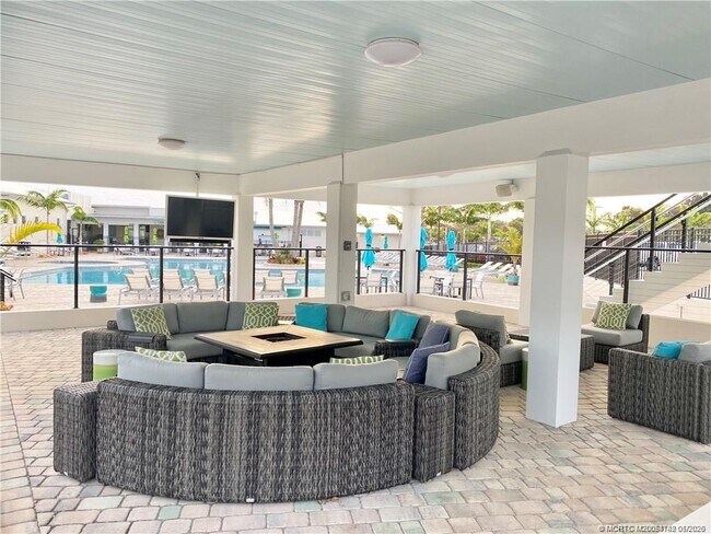 Building Photo - 44 NE Nautical Dr