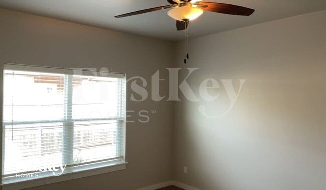 Building Photo - 609 NW 179th Cir