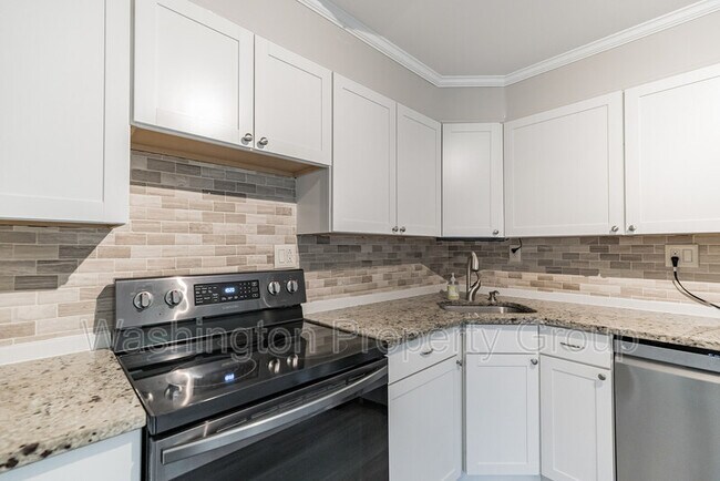 Building Photo - 4232 Linden St