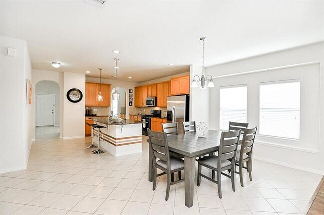 Building Photo - 510 Stream Mill Ln