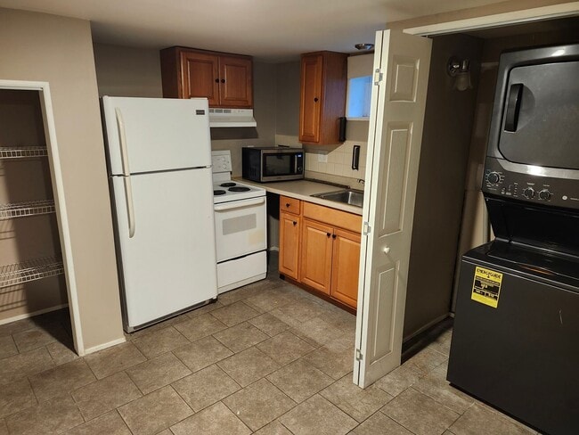 Building Photo - SHORT TERM Single Family 5 BR House in Harrisonburg Available NOW