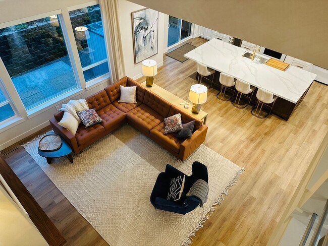 Building Photo - Gorgeous Custom Camas Home