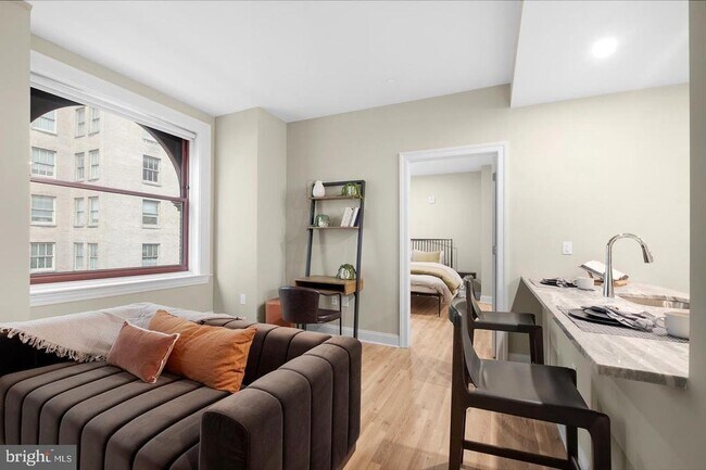 Building Photo - 1422 Chestnut St