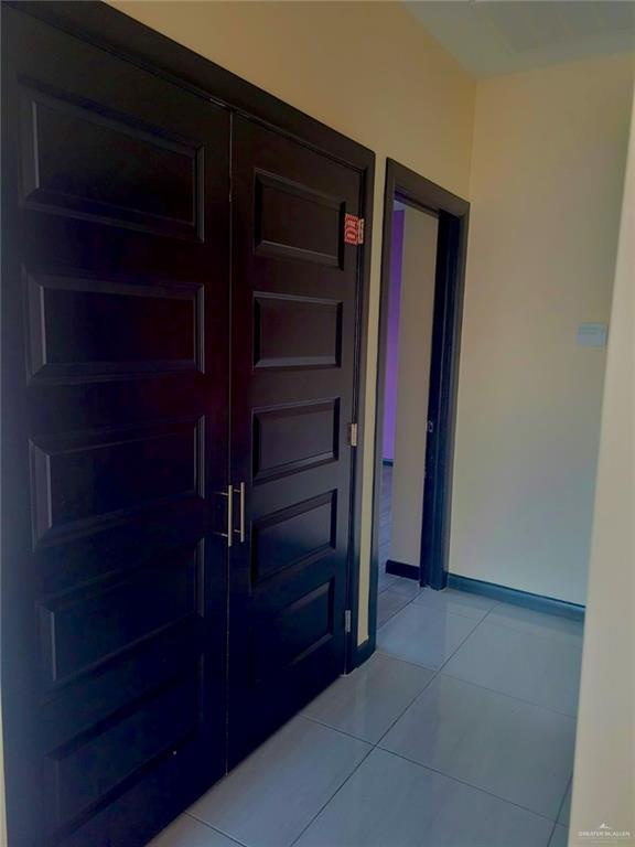 Building Photo - 9 Whitewing Ave