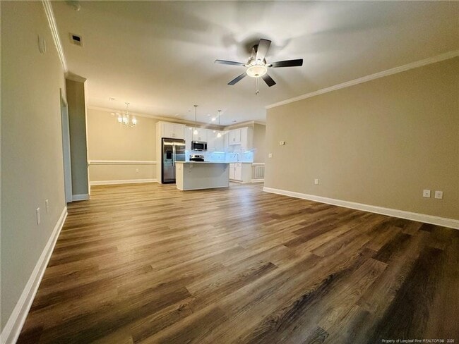 Building Photo - 188 Gallery Dr