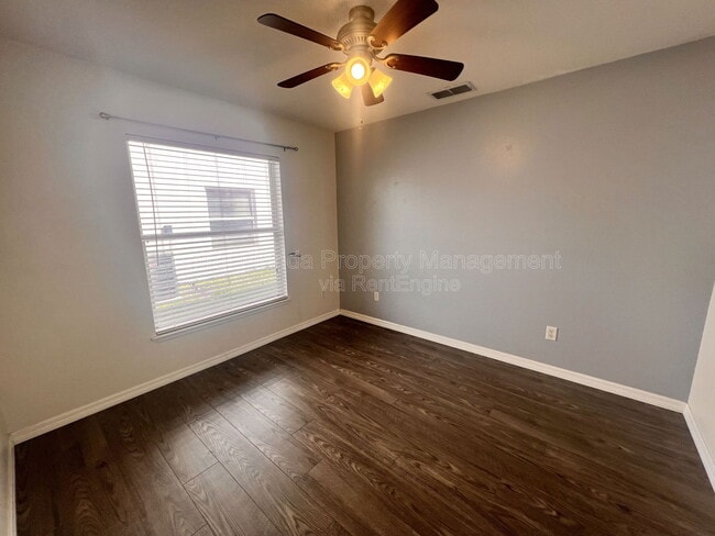 Building Photo - 3930 Lakeside Reserve Ln