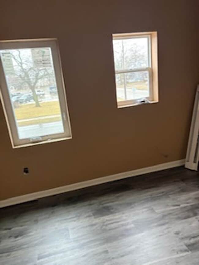 Building Photo - 303 Franklin St