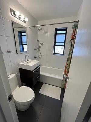 Building Photo - 140 Seventh Avenue