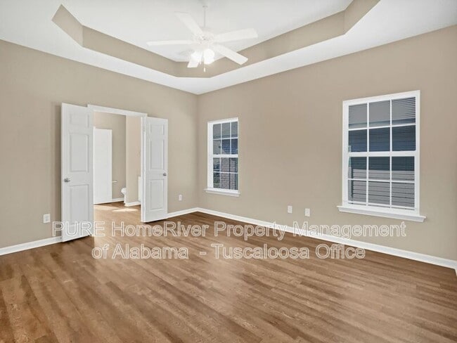 Building Photo - 9750 Moonlight Dr