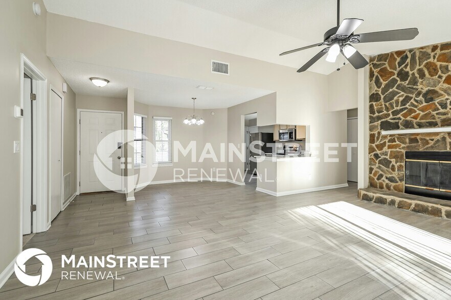 Building Photo - 7005 Huntington Woods Cir E
