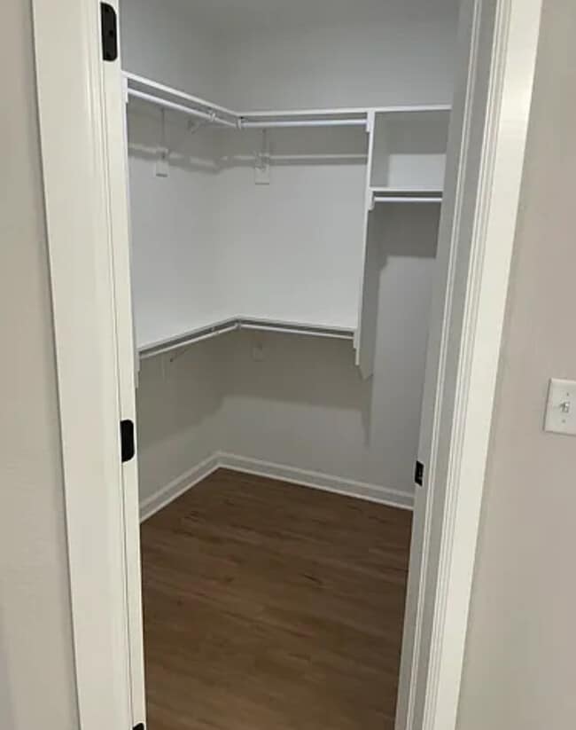 Building Photo - 4615 W Tofino Dr