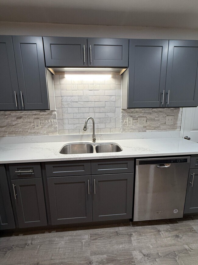 Building Photo - 8909 Quail Run Dr