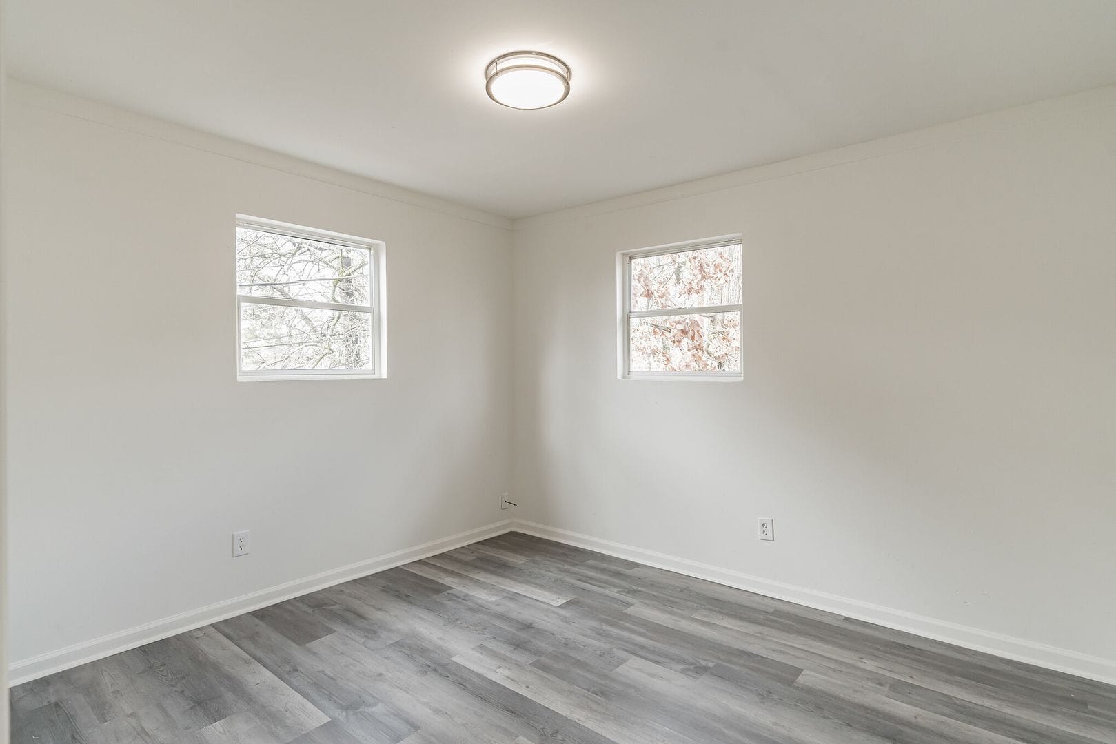 Building Photo - 724 Sylvan