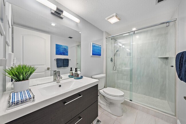 Building Photo - 1101 Seafarer Cir