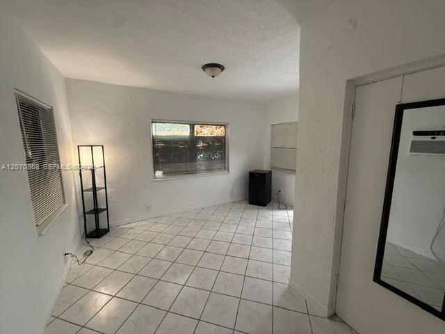 Building Photo - 1060 NW 116th St