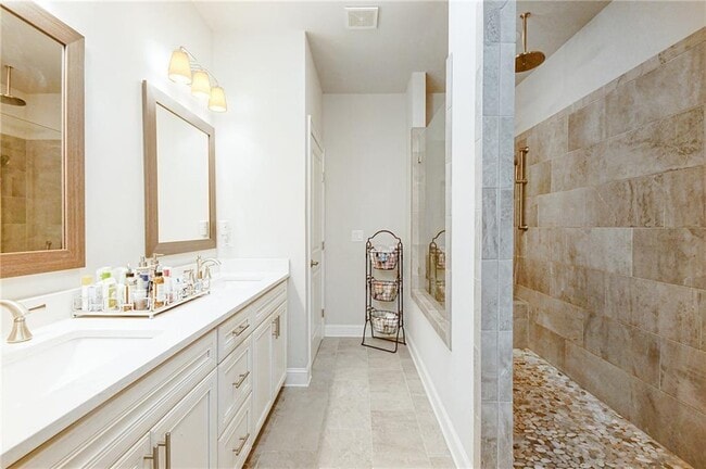 Building Photo - 535 Letchas Ln