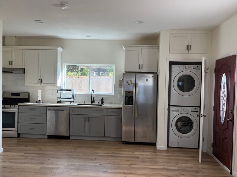 Building Photo - 4512 Darcelle Dr