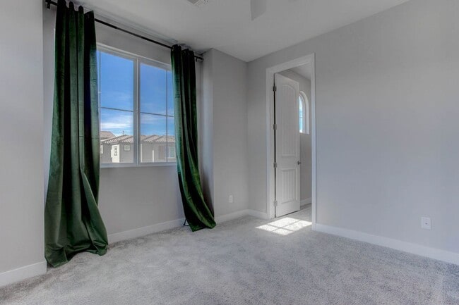 Building Photo - Stylish 3-Bed Home with Loft & EV Charger in Skye Canyon