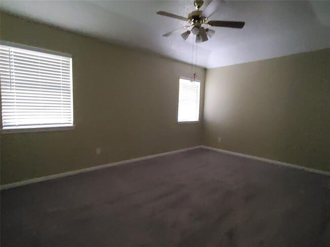 Building Photo - 910 Cottonbowl Dr