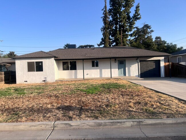 Building Photo - 128 W Sandra Ave