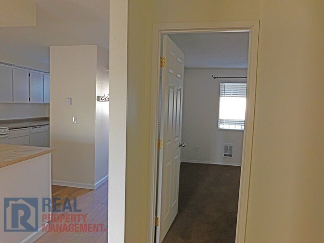 Building Photo - 3404 19th Ave