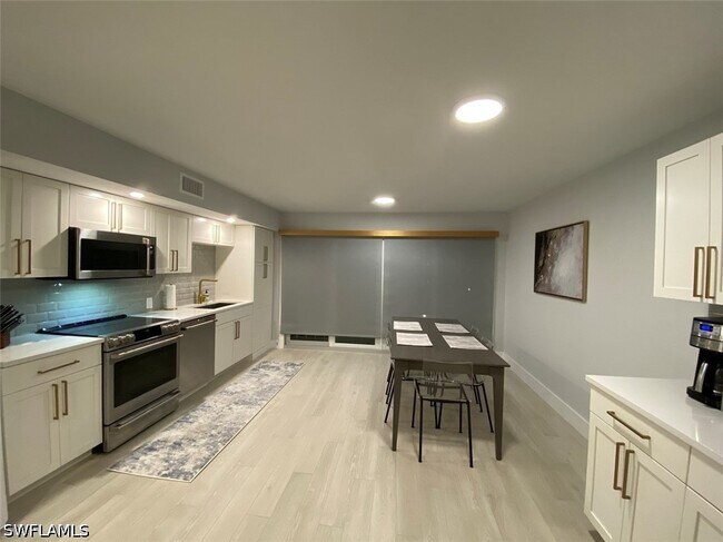 Building Photo - 1222 Gordon Dr