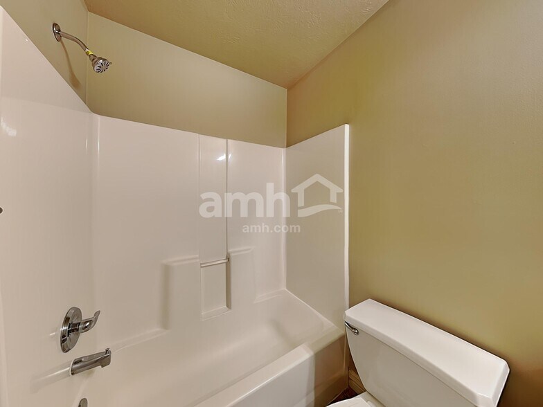 Building Photo - 171 Century Dr