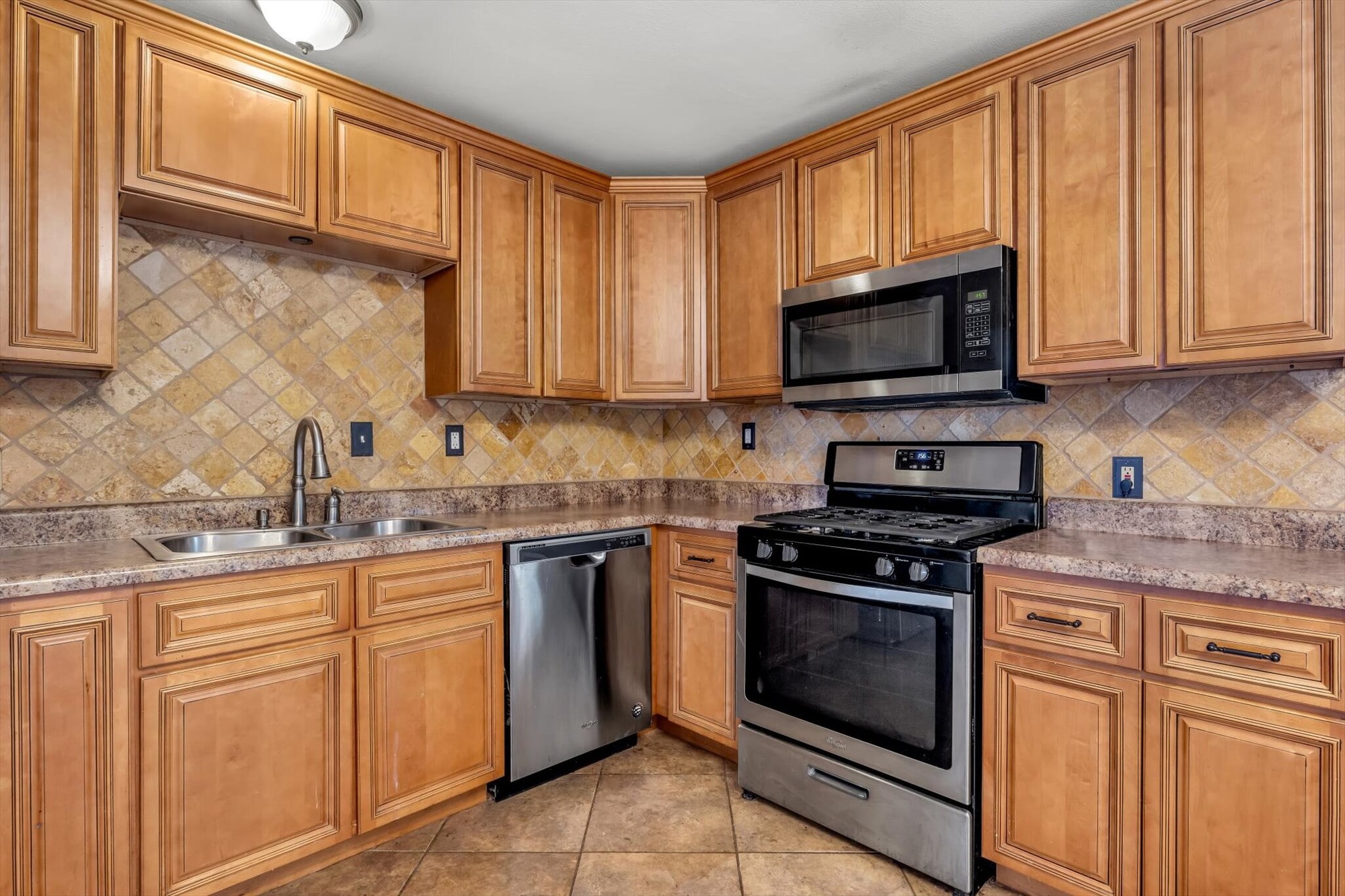 Building Photo - 1449 Coachway Ln