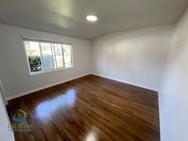Building Photo - 1436 Cherrydale Dr