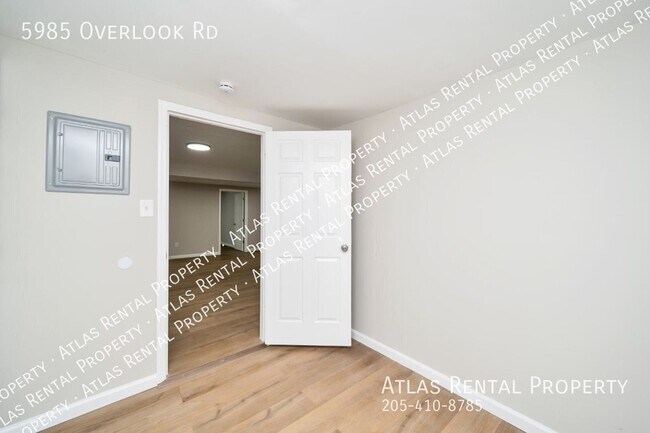 Building Photo - 5985 Overlook Rd