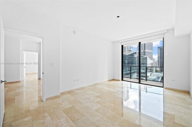 Building Photo - 88 SW 7th St