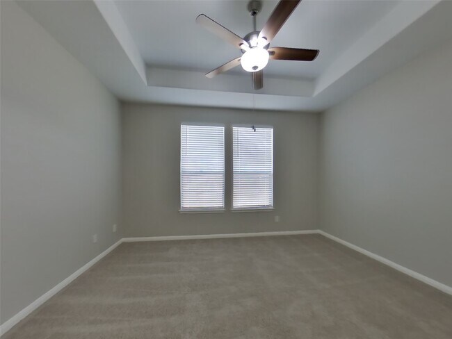 Building Photo - 12850 Spruce Cir