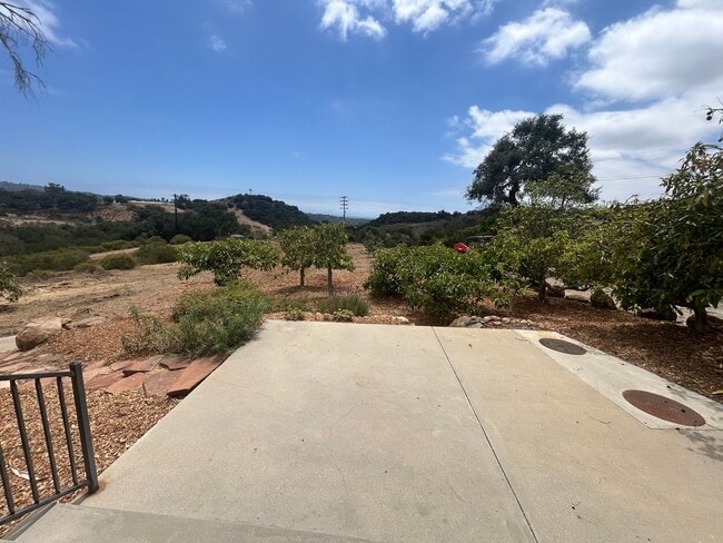 Building Photo - 4491 La Paloma Ave