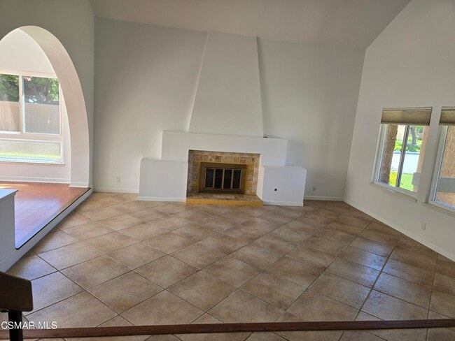 Building Photo - 2831 Shirley Dr