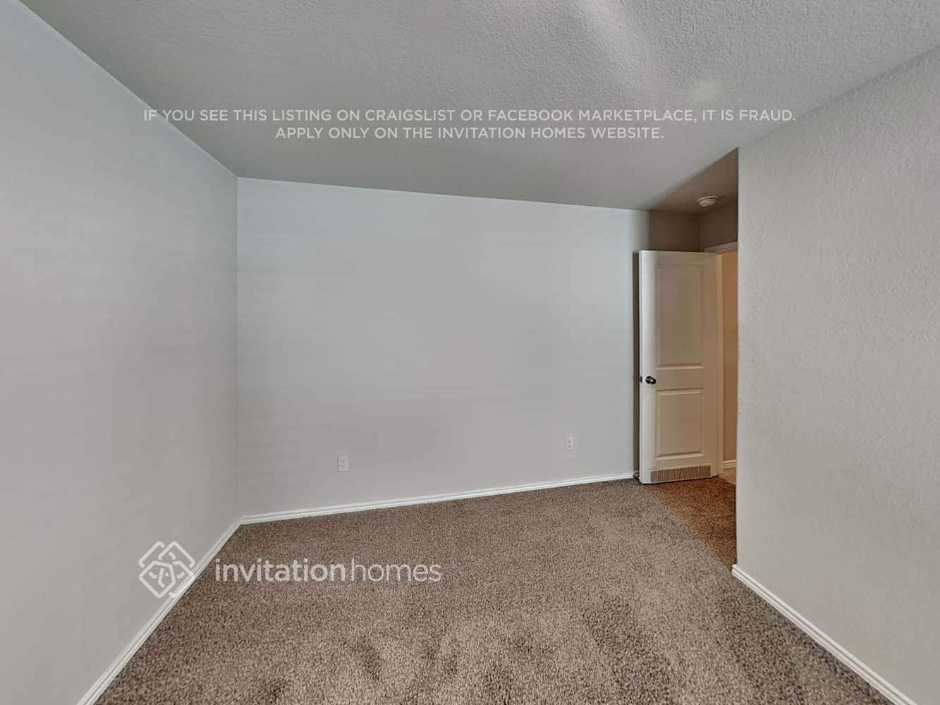 Building Photo - 5747 Leon Pl