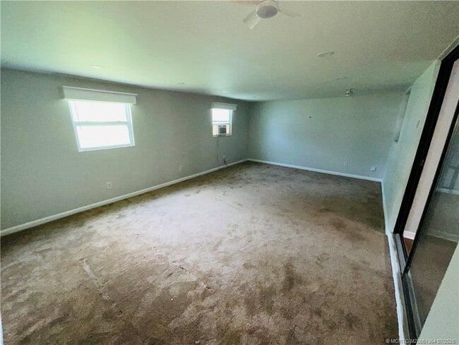 Building Photo - 5213 Hummingbird Way