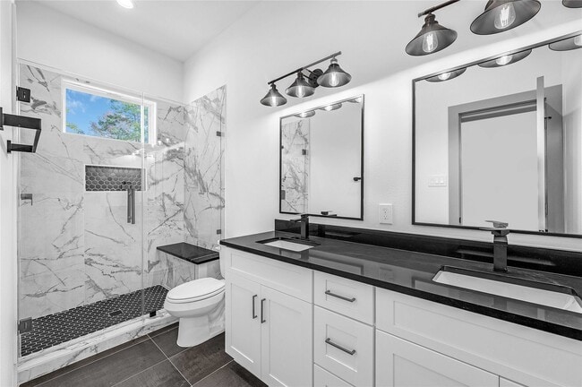 Building Photo - 6510 Bunche Dr