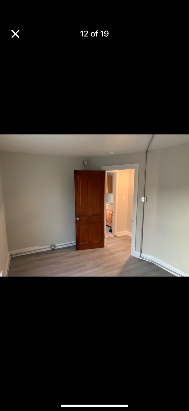 Building Photo - 639 E Middle St