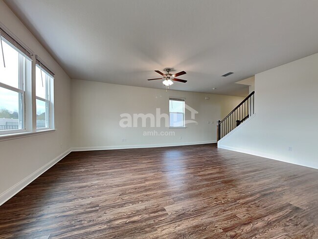 Building Photo - 83 Banyan Forest Drive