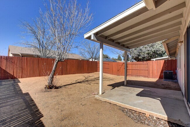 Building Photo - 6220 N Buckboard Dr