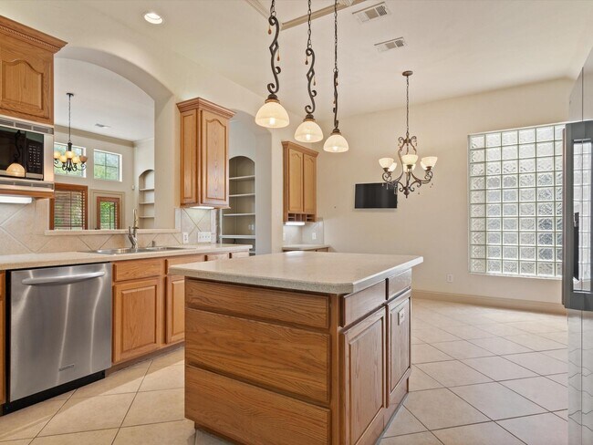 Building Photo - 4699 San Marcos Way