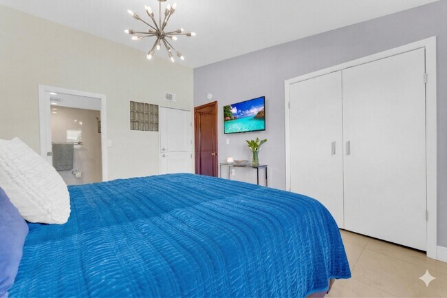 Building Photo - 50 SE 12th St