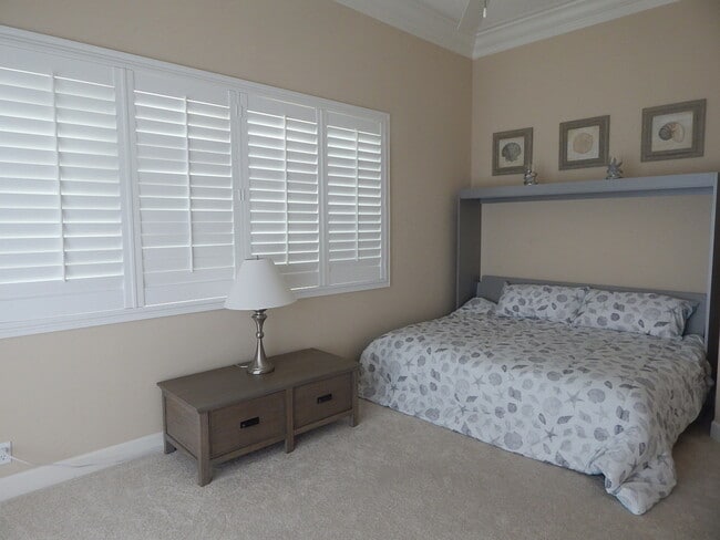 Building Photo - SUMMER/ FALL FURNISHED  3/2 IMMACULATE POOL HOME - ROSEDALE COMMUNITY