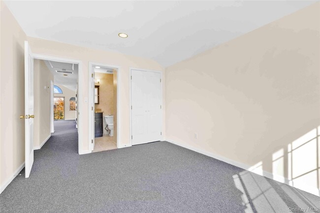 Building Photo - 88-20 70th Rd