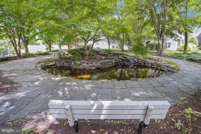 Building Photo - 14301 Grape Holly Grove