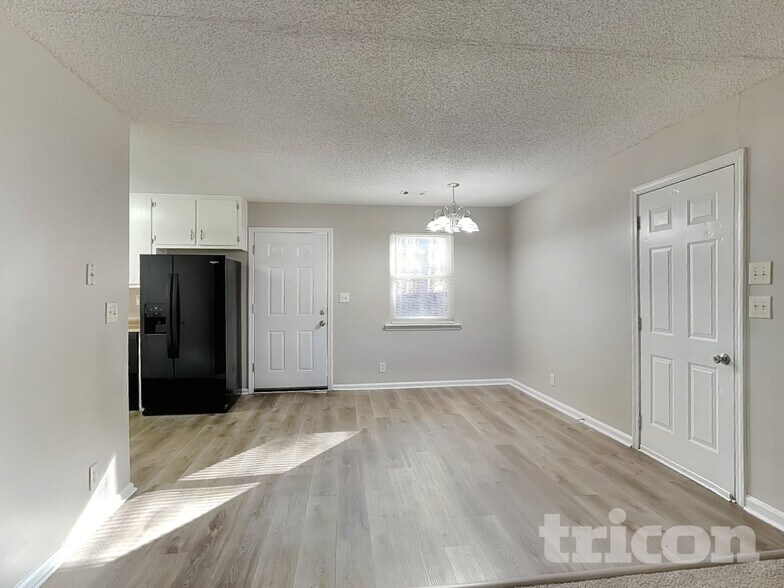 Building Photo - 2914 Sagemont Pl