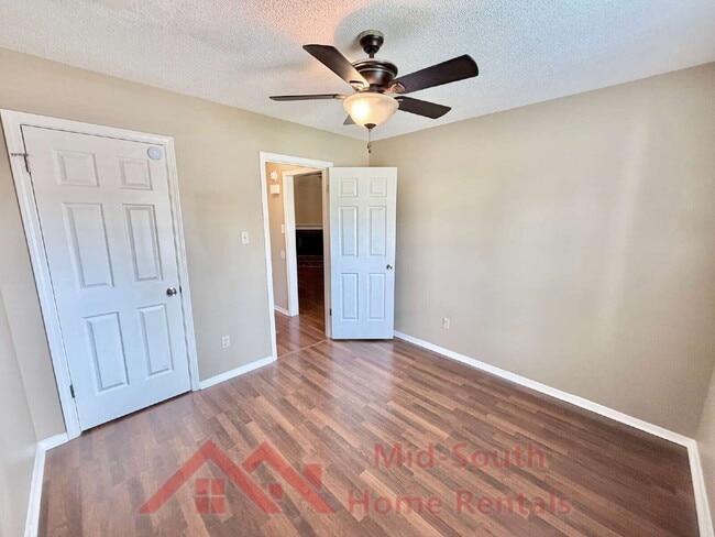 Building Photo - 8339 Honey Dew Cove