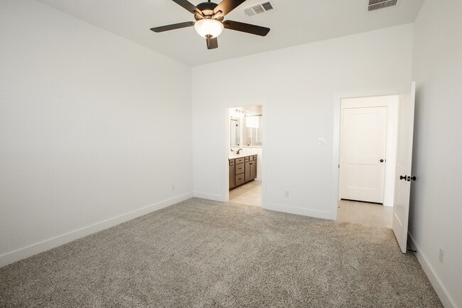 Building Photo - 21134 Garden Palm Dr