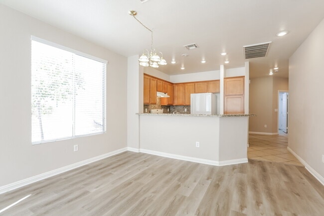 Building Photo - 10223 Villa ARCENO Ave